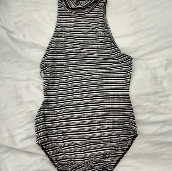 XS Striped Free people backless bodysuit - Picture 9 of 11